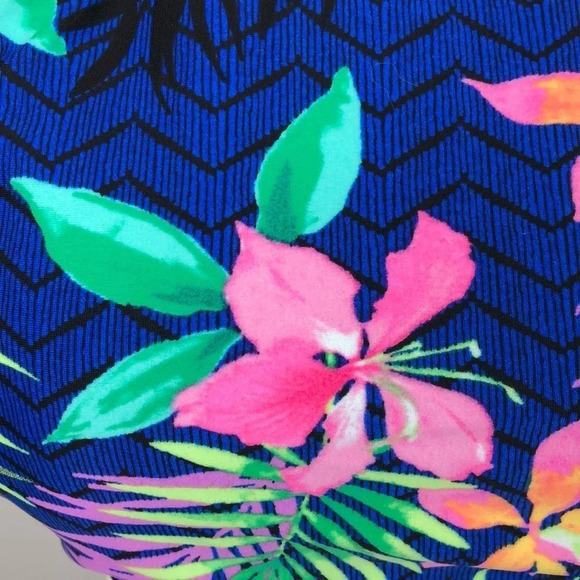 Arizona Jean Co NWT Tropical Print Swimwear Top Size XL - Picture 4 of 4